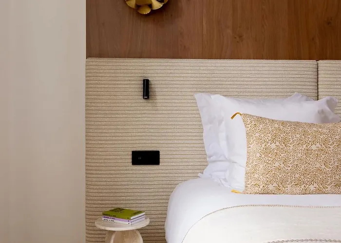 Amazing 2br 6p - Louvre Museum Apartment *