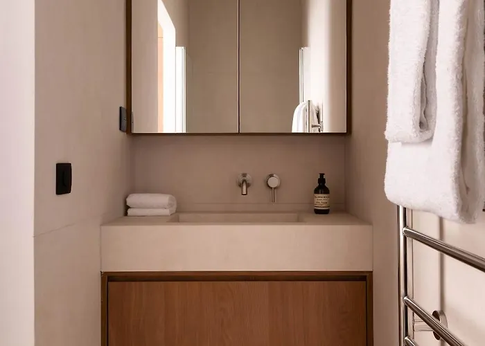 Amazing 2br 6p - Louvre Museum Apartment Paris